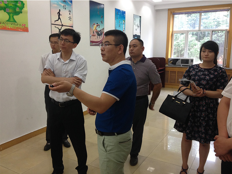 2015年6月23日佳木斯团市委书记苏震坤书记（图片左侧第一位
